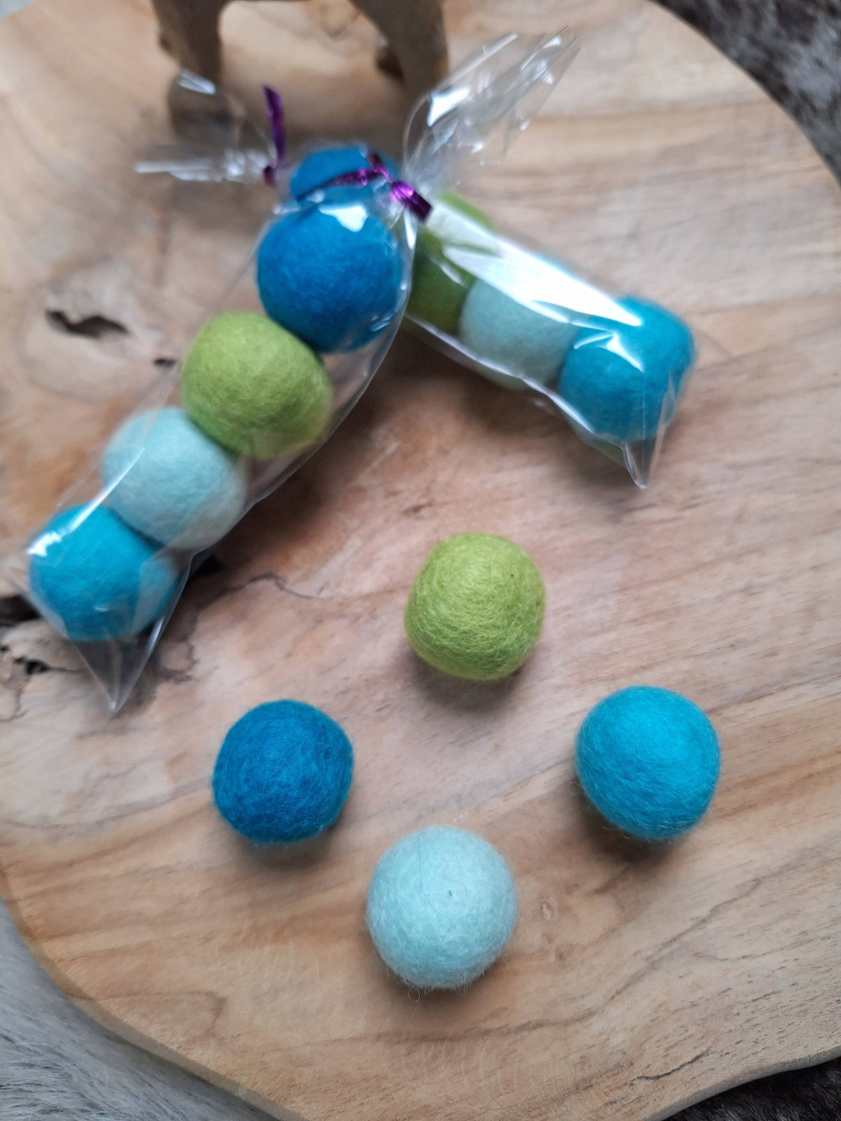 balles en laine feutrée