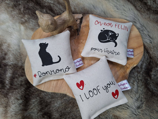 Coussin à la cataire "On est Félin pour l'autre"